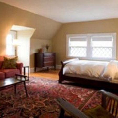 The Manor Inn Castine Номер фото
