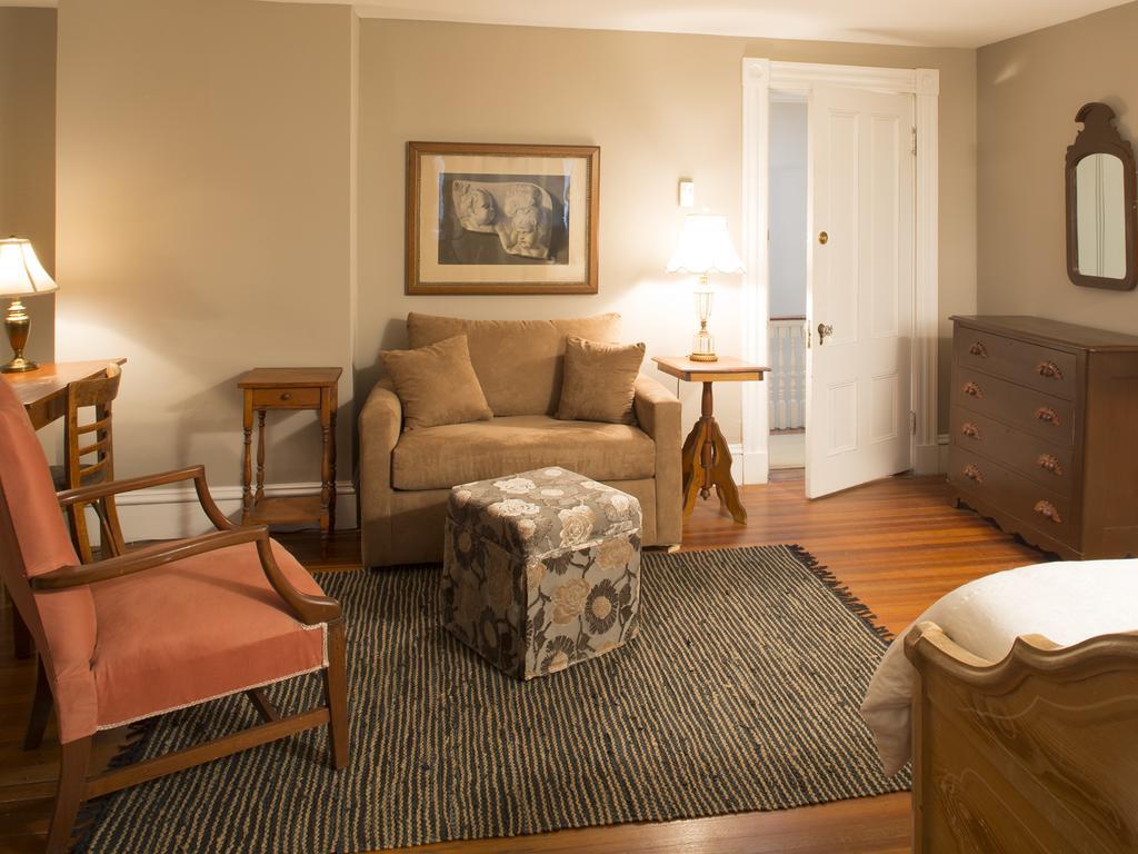 The Manor Inn Castine Екстер'єр фото